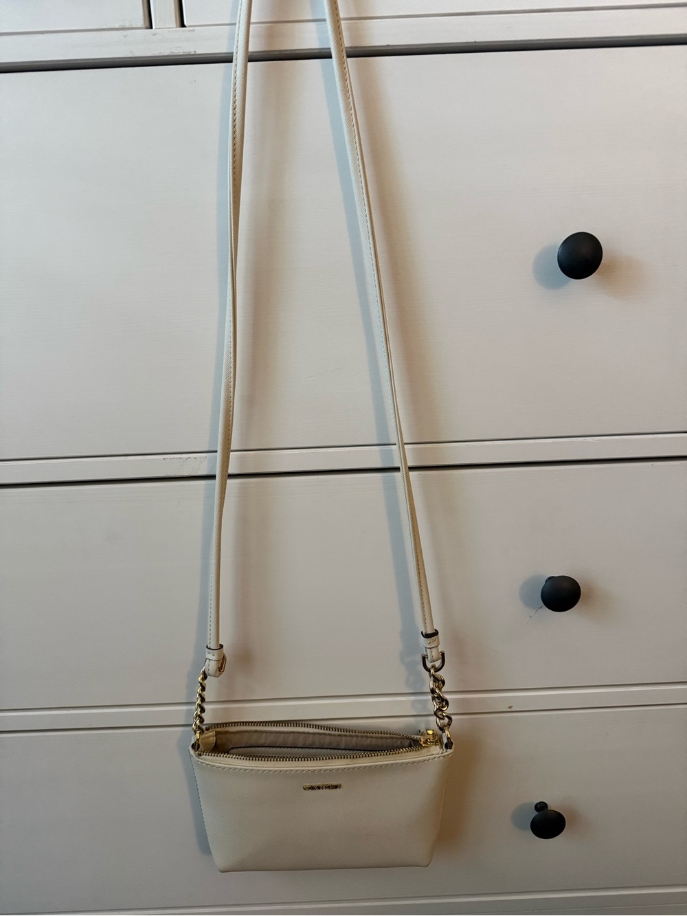 Calvin Klein Cream Crossbody with Gold Chain Detail